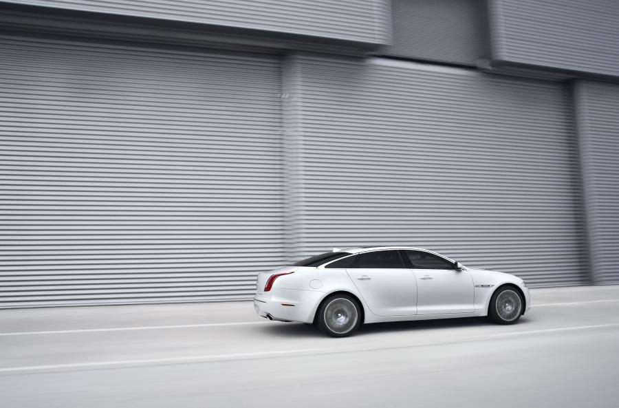  Jaguar XJ Ultimate 2012 года  (фото 40 из 54)